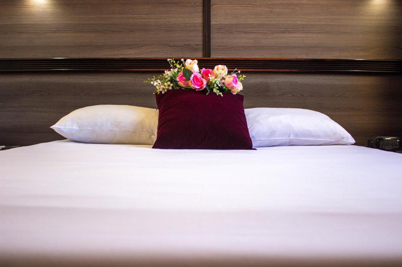 Hotel Le Paris Нумеа Экстерьер фото