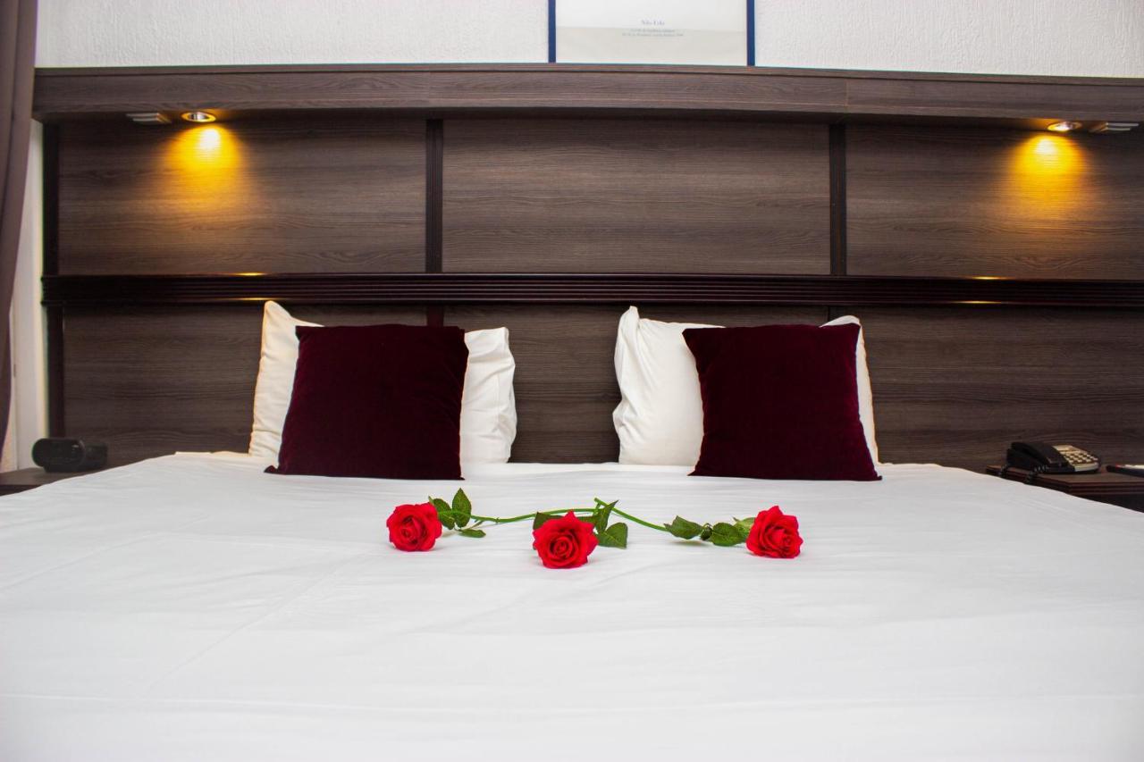 Hotel Le Paris Нумеа Экстерьер фото