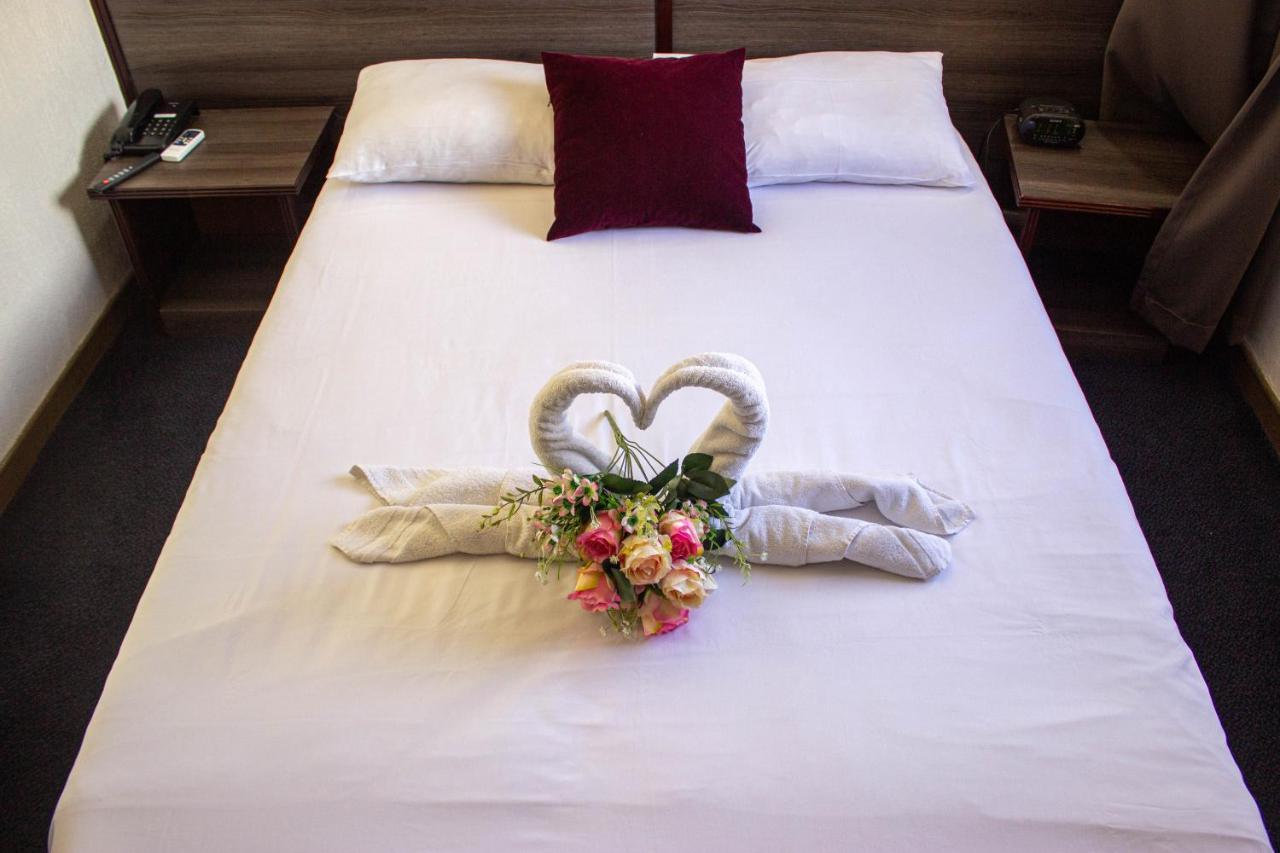 Hotel Le Paris Нумеа Экстерьер фото