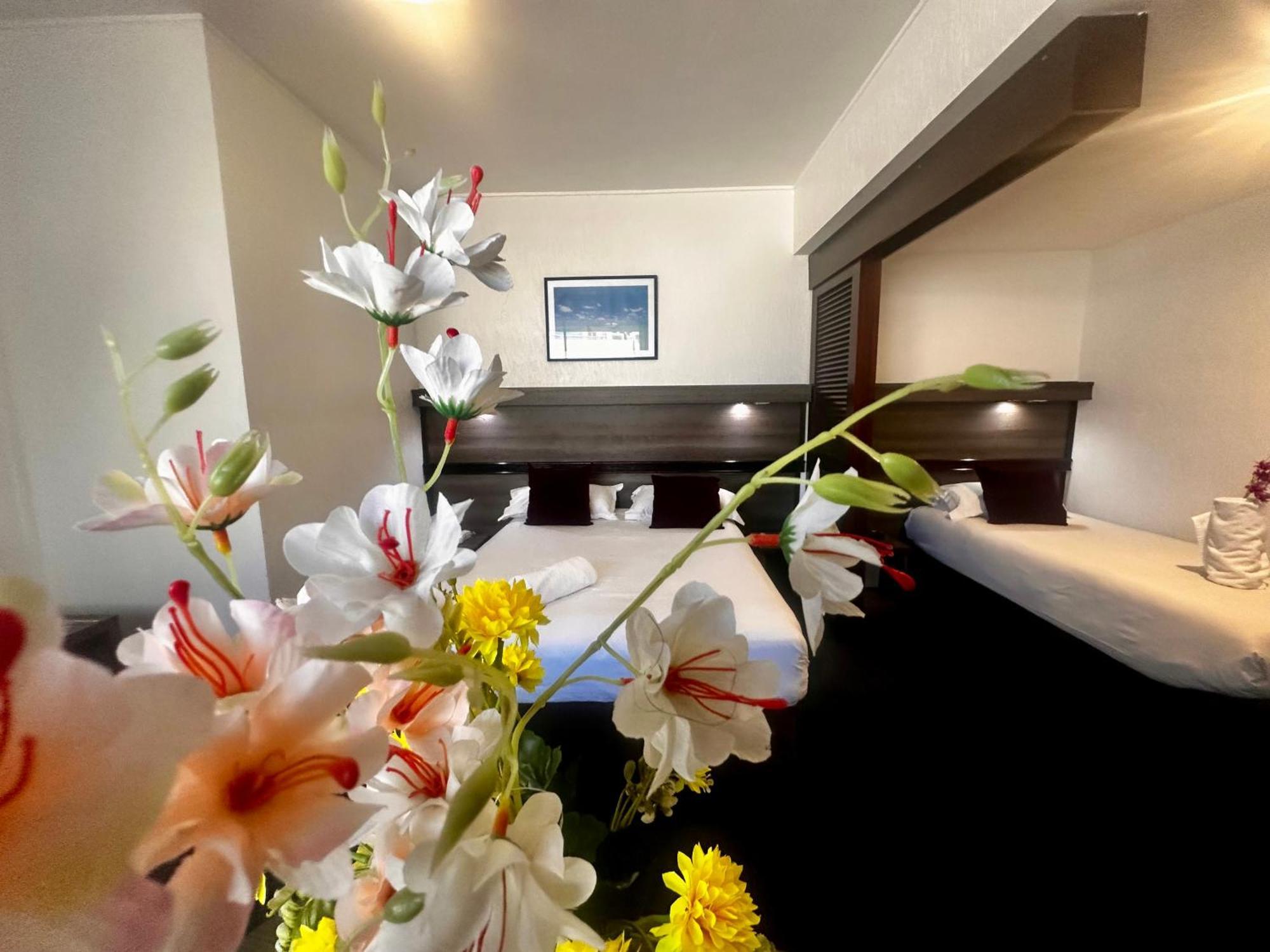 Hotel Le Paris Нумеа Экстерьер фото